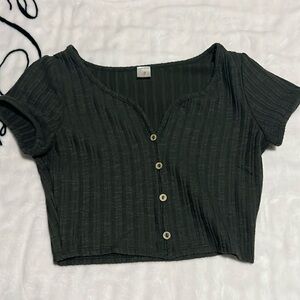 I Joah M womens short sleeve shirt. Dark green